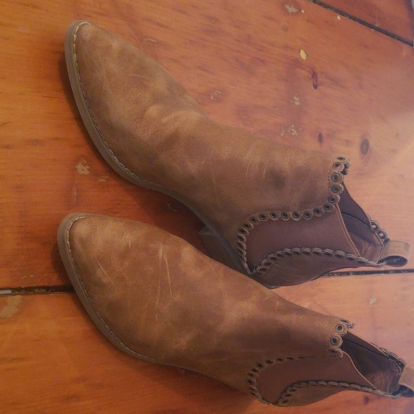 Booties - Picture 3 of 4